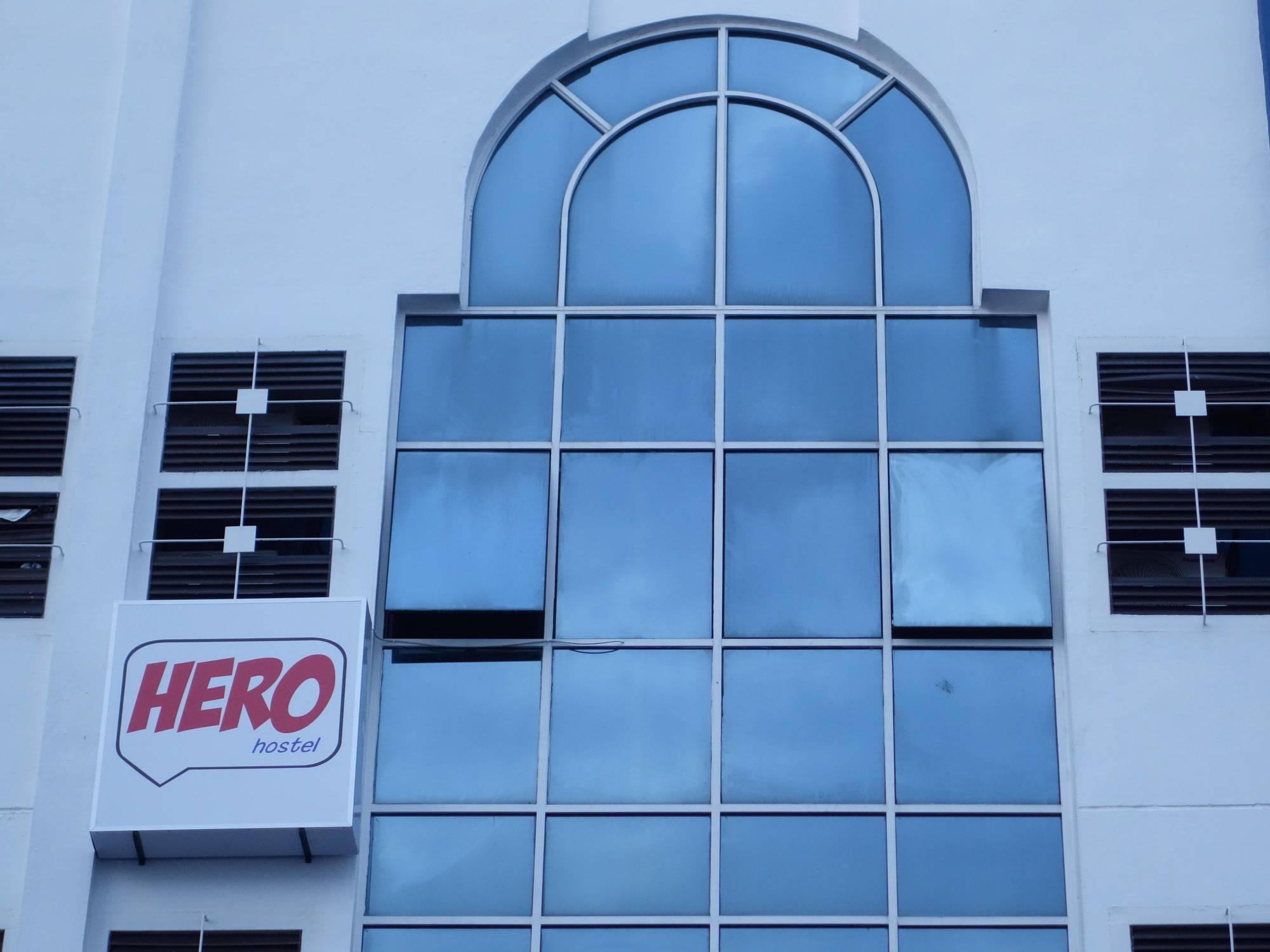 Hero Hostel Κουτσίνγκ Εξωτερικό φωτογραφία