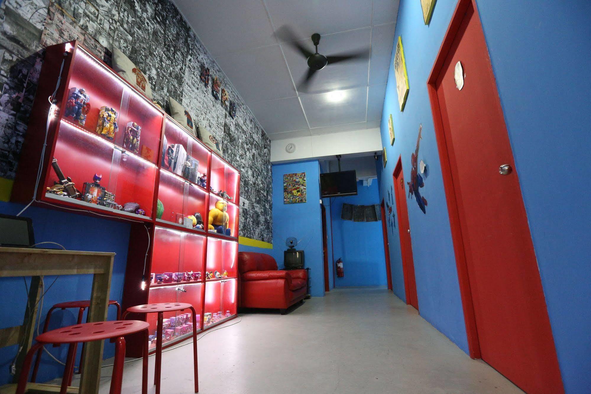 Hero Hostel Κουτσίνγκ Εξωτερικό φωτογραφία