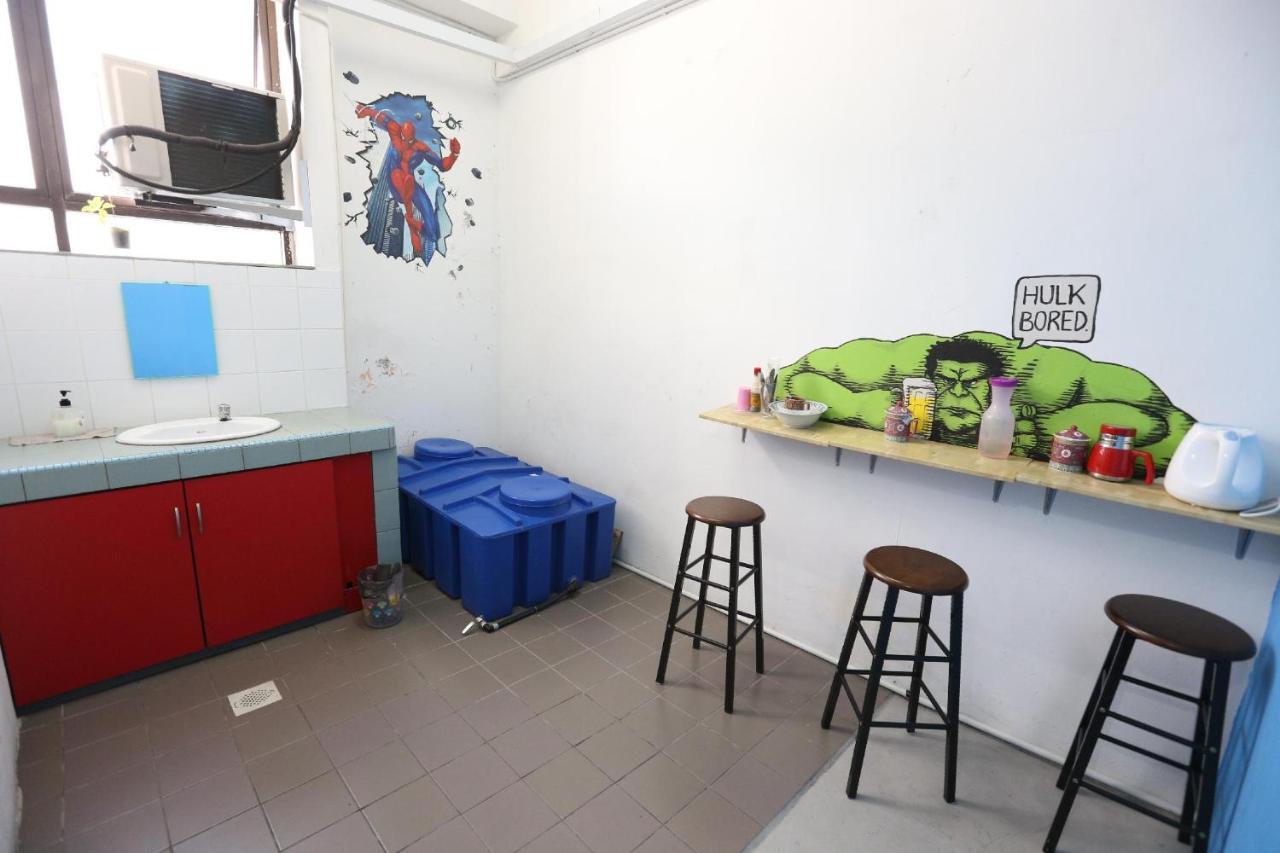 Hero Hostel Κουτσίνγκ Εξωτερικό φωτογραφία